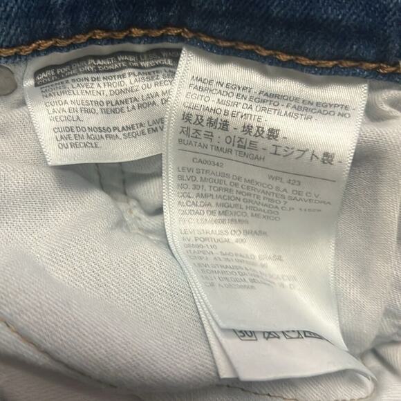 LEVI STRAUSS & CO 511 SHORTS JEANS 34X 32 - Picture 5 of 10